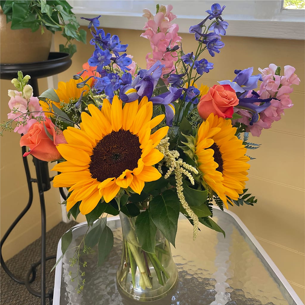Rays of Life Bouquet –  Flowers On Fourteenth, Washington DC