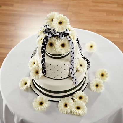 Simple Sophistication Cake Décor –  Flowers On Fourteenth, Washington DC